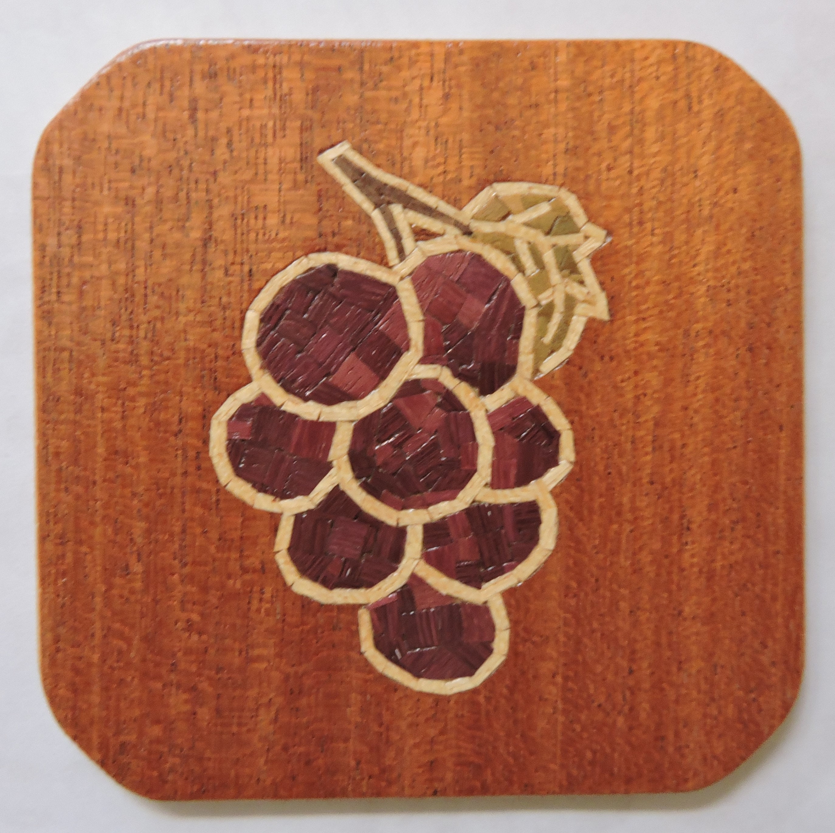 Sous Verre Grappe de Raisins Fait Main en Bois Précieux Pour Décorer et Protéger Votre Table