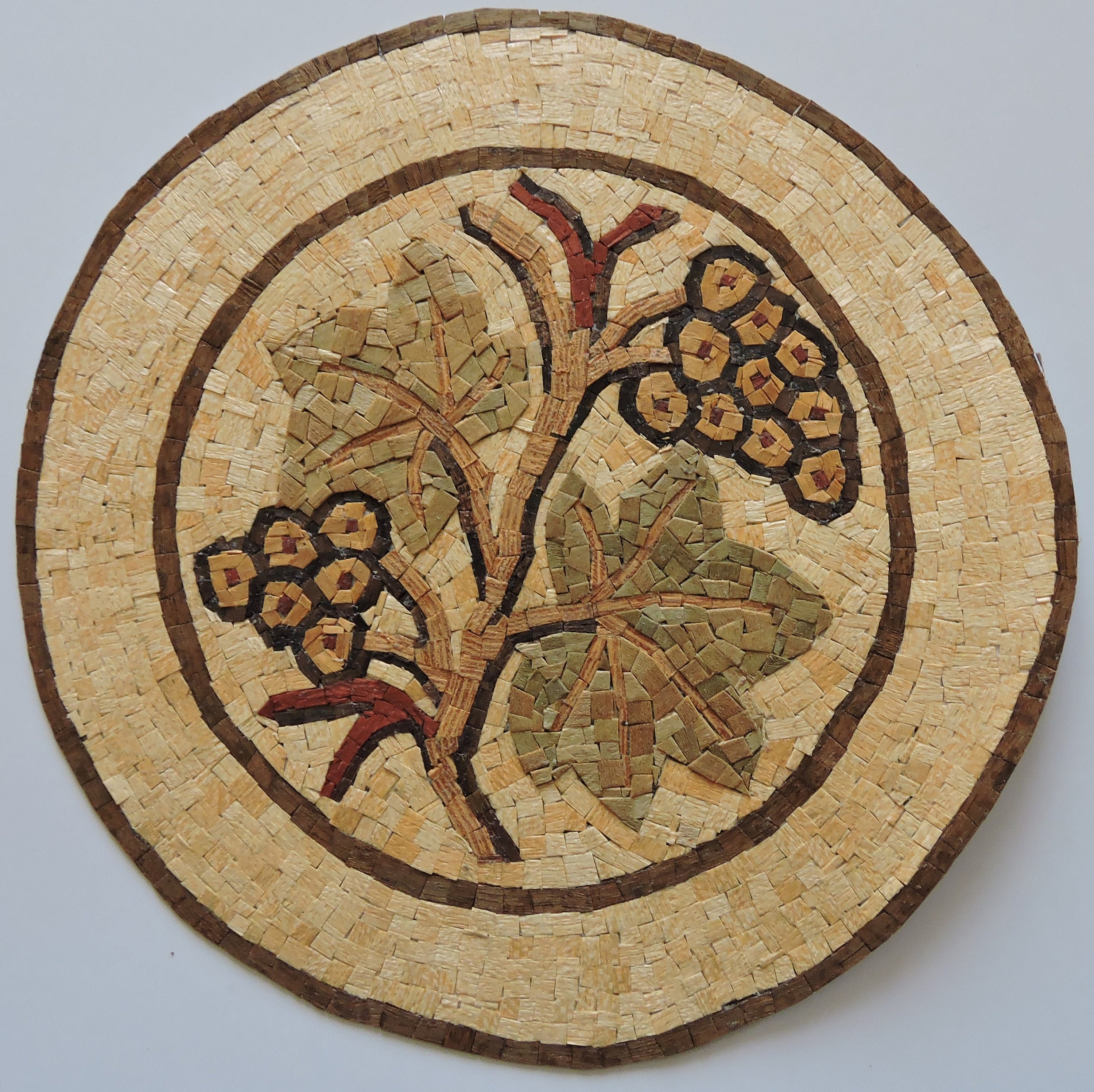 Deux Grappes de Raisins et Feuilles Reproduction d'une Mosaïque Antique Romaine en Bois Précieux