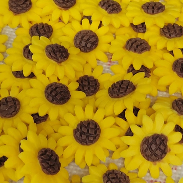 Sunflowers for cupcake or treats toppers / fondant cake decoration