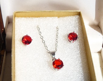 Ciondolo e orecchini in strass rosso Set di gioielli vintage con catena 44cm