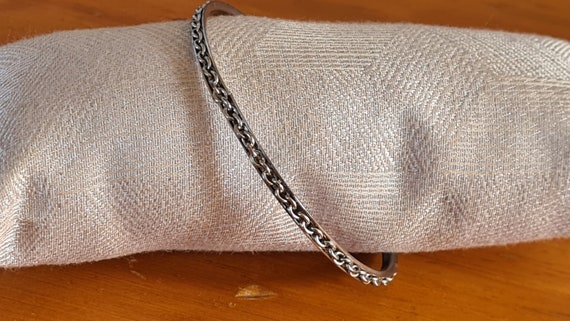 Vintage Embossed Chain Pattern Solid Bangle 7cm - image 2