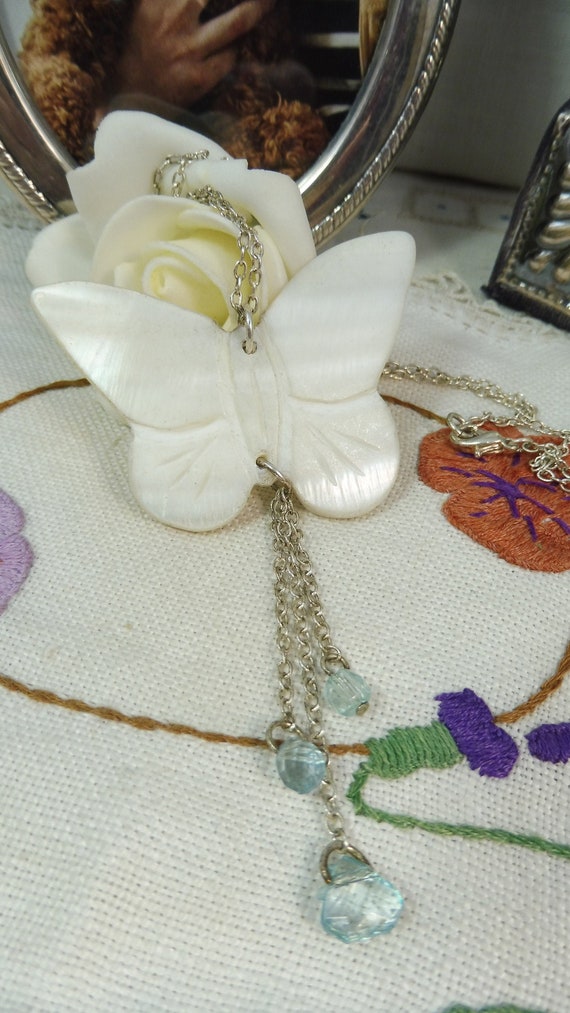 Vintage Large Etched Mother of Pearl Butterfly Pen