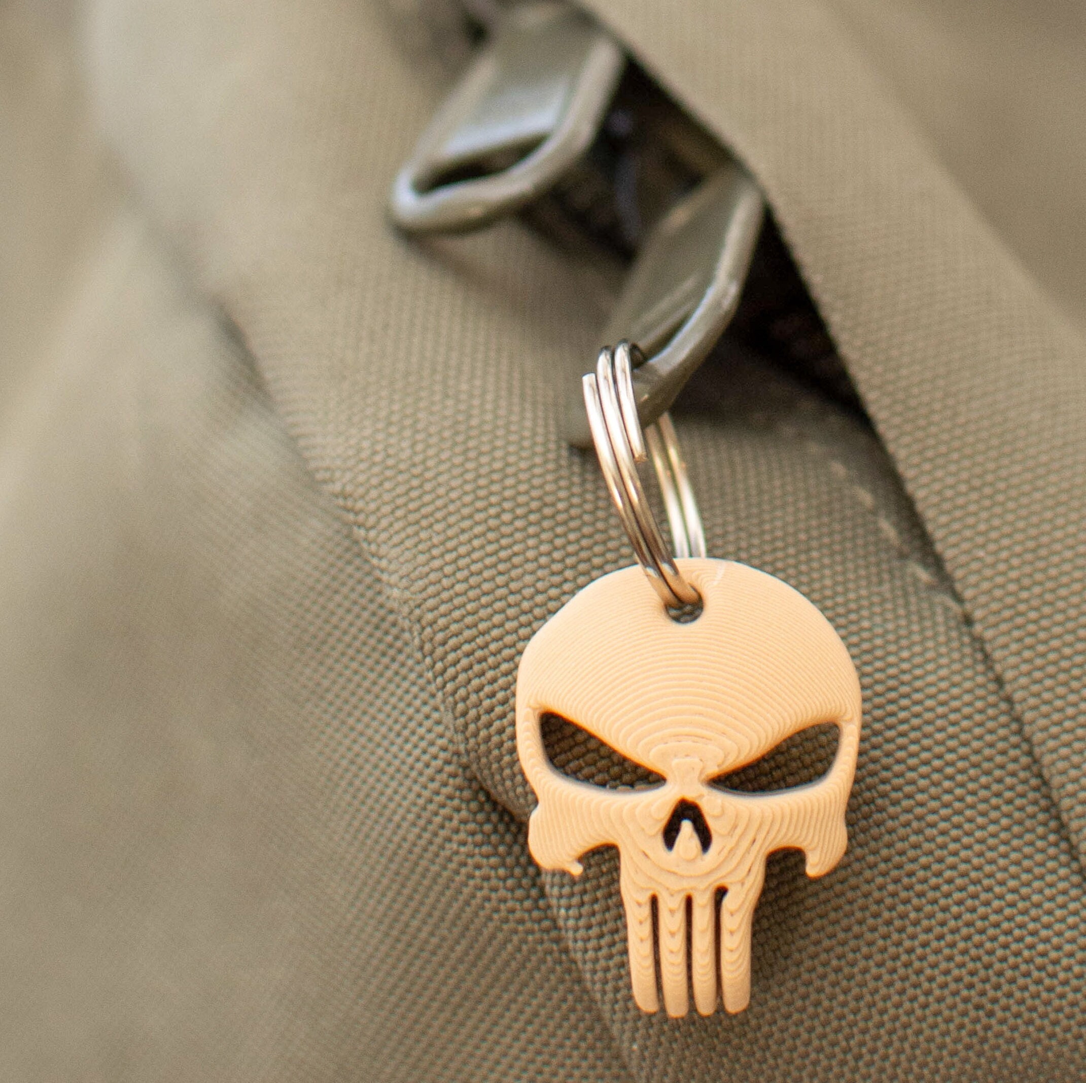 Skull Skull Glass Keychain Keychain NEW (A60v)