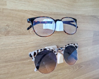 Wall Mounted Glasses Stand Minimalist Hooks for Organized Ready to Grab Glasses