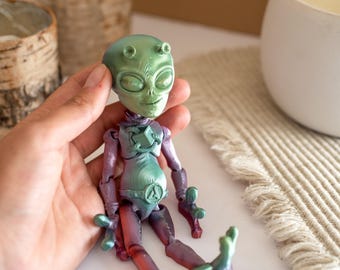 Alienígena amigable e inquieto / Compañero flexible impreso en 3D con articulación