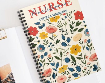 Gepersonaliseerde verpleegkundige geschenken pensioen, NP bloemen notitieboekje, gediplomeerd verpleegkundige waardering weekjournaal, verpleegschool afgestudeerde vrouwen