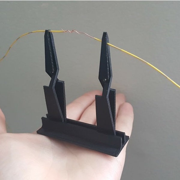 3D Printed Soldering Tweezers / Helping Hands