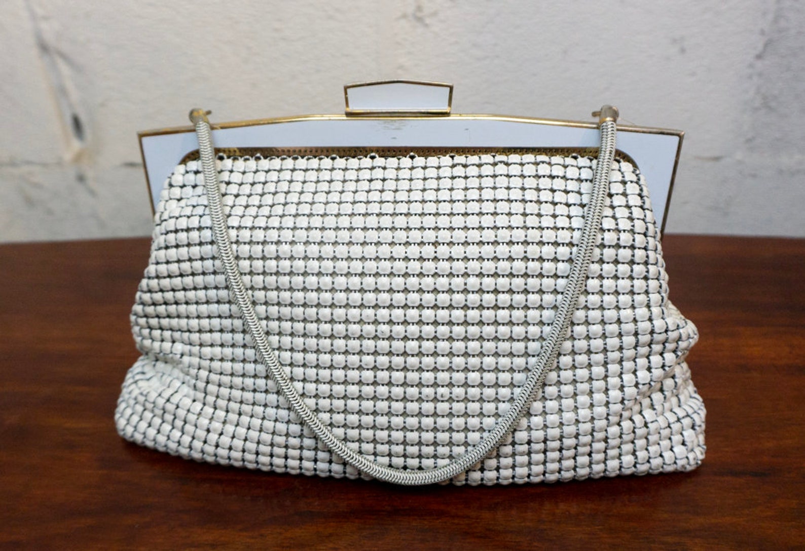 glo mesh purse