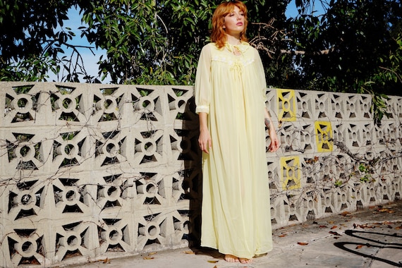 1950s Yellow Slip & Bed Jacket Set Union Made / 1… - image 3