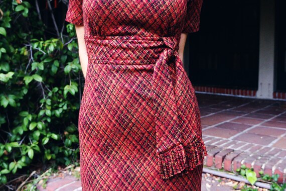 Early 1960s Plaid Tweed Wiggle Dress / 1960s Red … - image 5