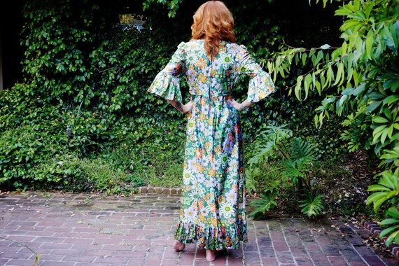 1960s Novelty Print Maxi Dress with Bell Sleeves … - image 3