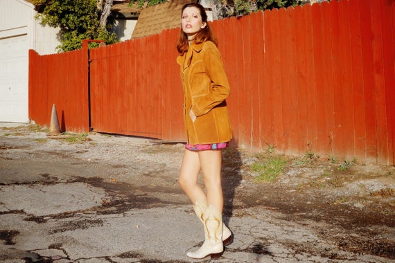 1960s Camel Colored Suede Belted Coat / 1960s Tan… - image 2