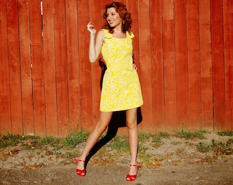 1960s Yellow Mini Dress Large Size / 1960s Summer Mini Dress / 1960s Mod Mini Dress