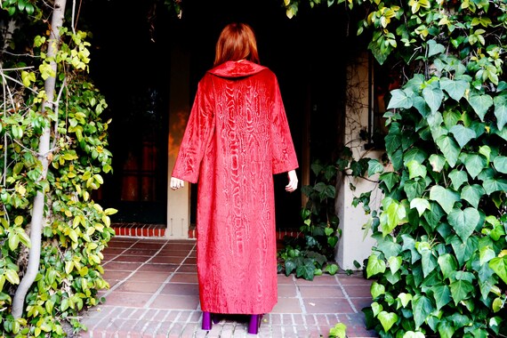 1960s Red Tapestry Coat / 1960s Red Opera Coat / … - image 4