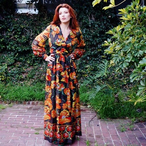 1970s Novelty Print Maxi Dress / 70s Floral Maxi Dress / 1970s Novelty Print Peasant Dress / Balloon Sleeve Maxi Dress