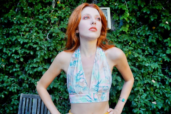 1970s Novelty Print Halter Top / 1970s Pastel Halter Top