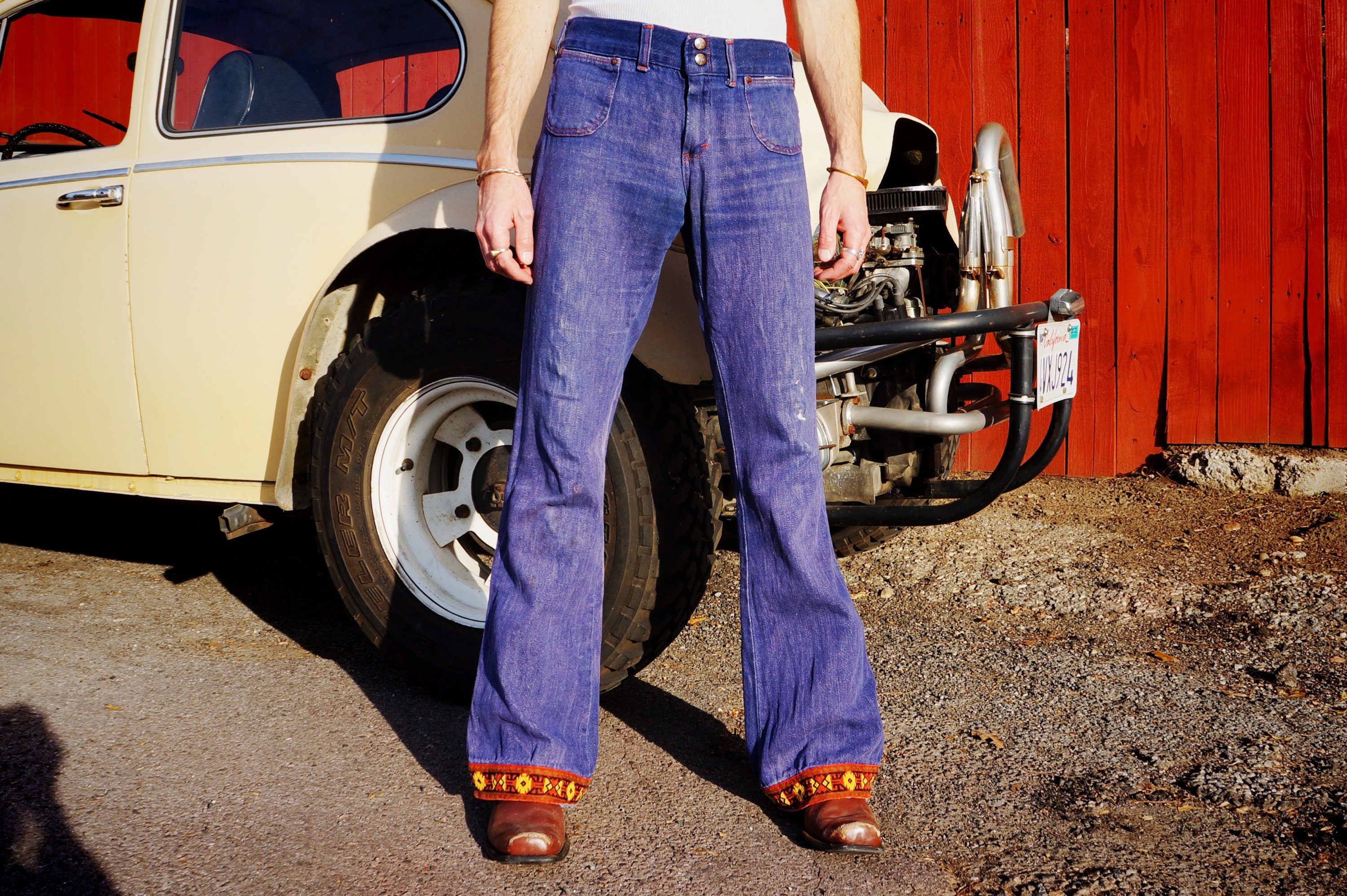 1970s Hang Ten Bell Bottom Jeans Size 30 / 1970s Distressed Jeans / 1970s  Hippie Jeans / 1970s Boho Jeans -  Hong Kong