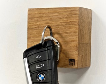 Support magnétique MagCube tableau à clés magnétique en bois porte-clés magnétique rangement mural pour clés tableau design moderne bois de chêne massif