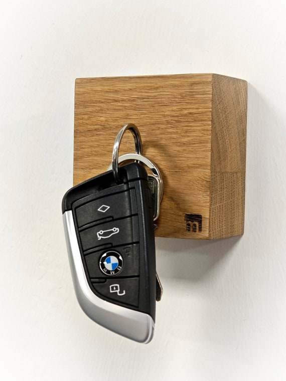 Magnethalter MagCube Holz Magnet Schlüsselbrett magnetisch Schlüsselhalter Wand Schlüssel modern aufbewahren Design Brett Massivholz Eiche