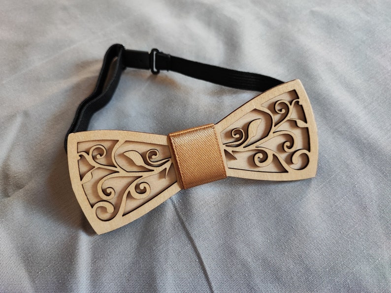 Wooden bow tie image 3