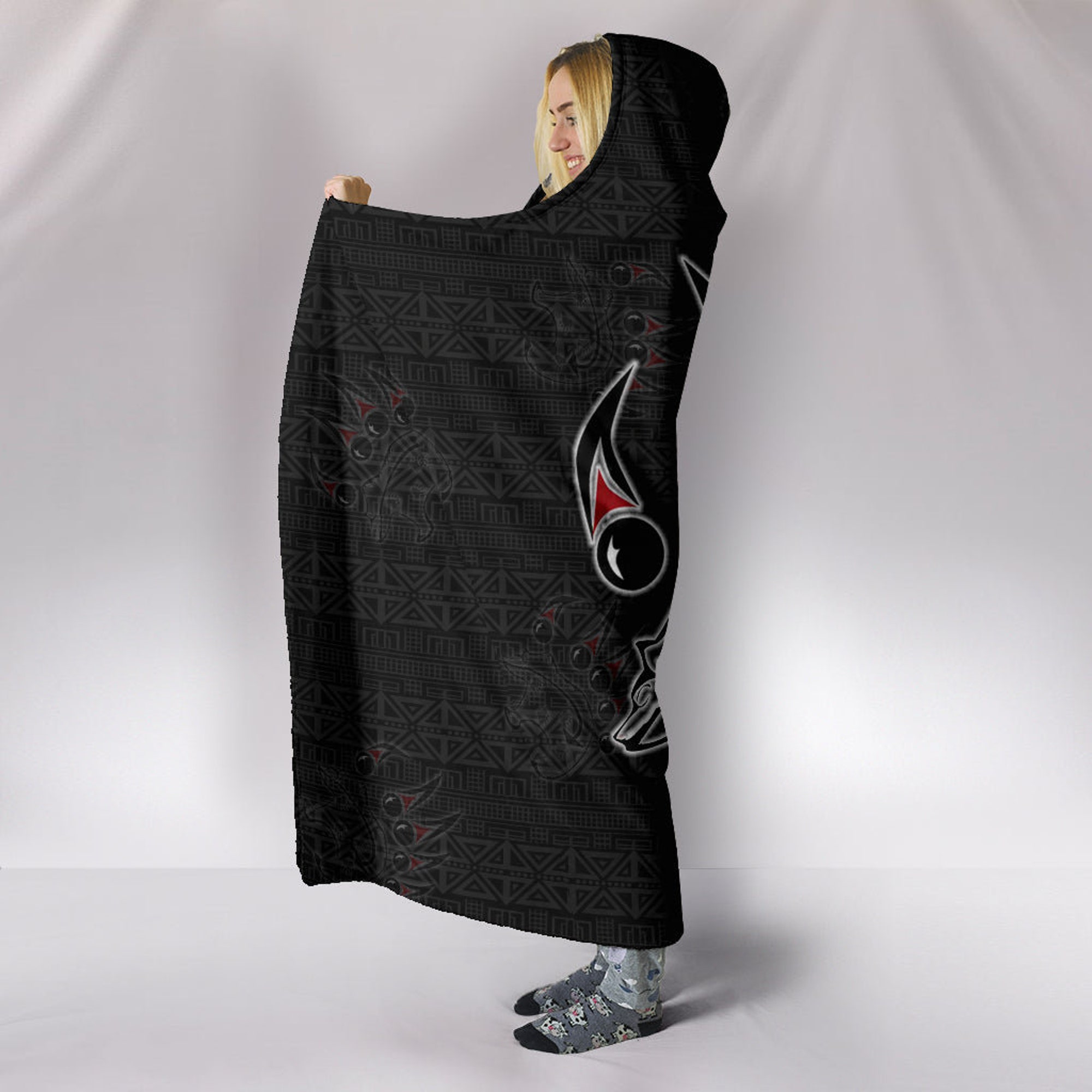 Northern Designs Tribal Bear Hooded Blanket
