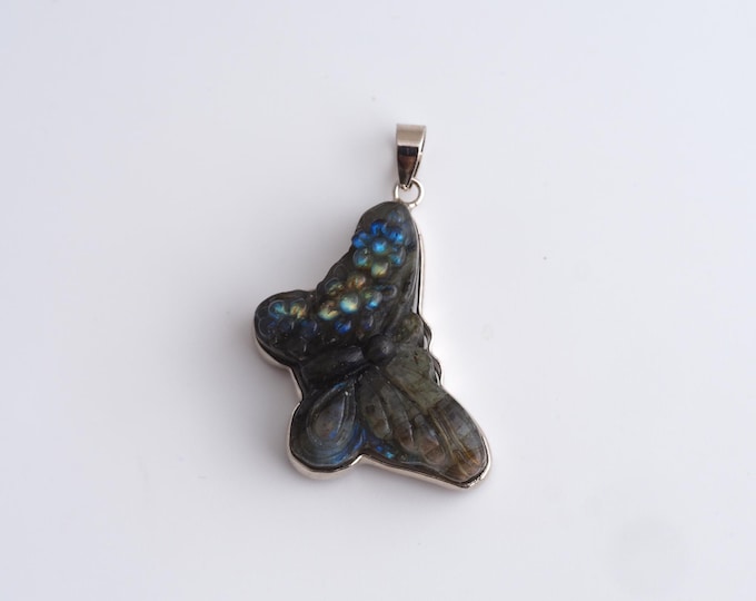 Butterfly Gemstone Pendant,Insect Natural Stone Charms,Crystal Gemstone Charm DIY Jewelry Making Supply,40.6x29.4x10mm