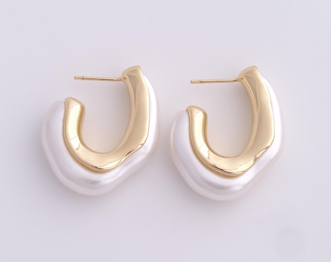 Crescent Earrings,Pearl Moon Earrings,18K Gold Filled Dainty Earrings, Moon Earrings, Gift for Her, Moon Charm,29.5x9.4mm