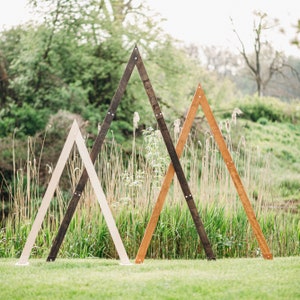 Arco de boda - Telón de fondo de boda Boho - Cenador de boda - Decoración de boda rústica - Pieza central de boda en forma de triángulo