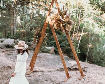 Dreieck Hochzeit Bogen, Hochzeit Hintergrund, rustikale Hochzeitsdeko, Hochzeit Arbor Boho - Geometrischer Hochzeitsbogen