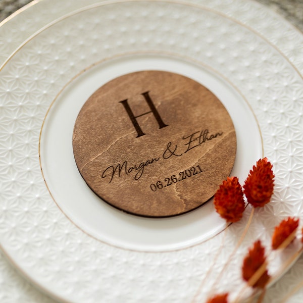 Dessous de verre de mariage en bois personnalisés : des cadeaux rustiques pour les invités en vrac