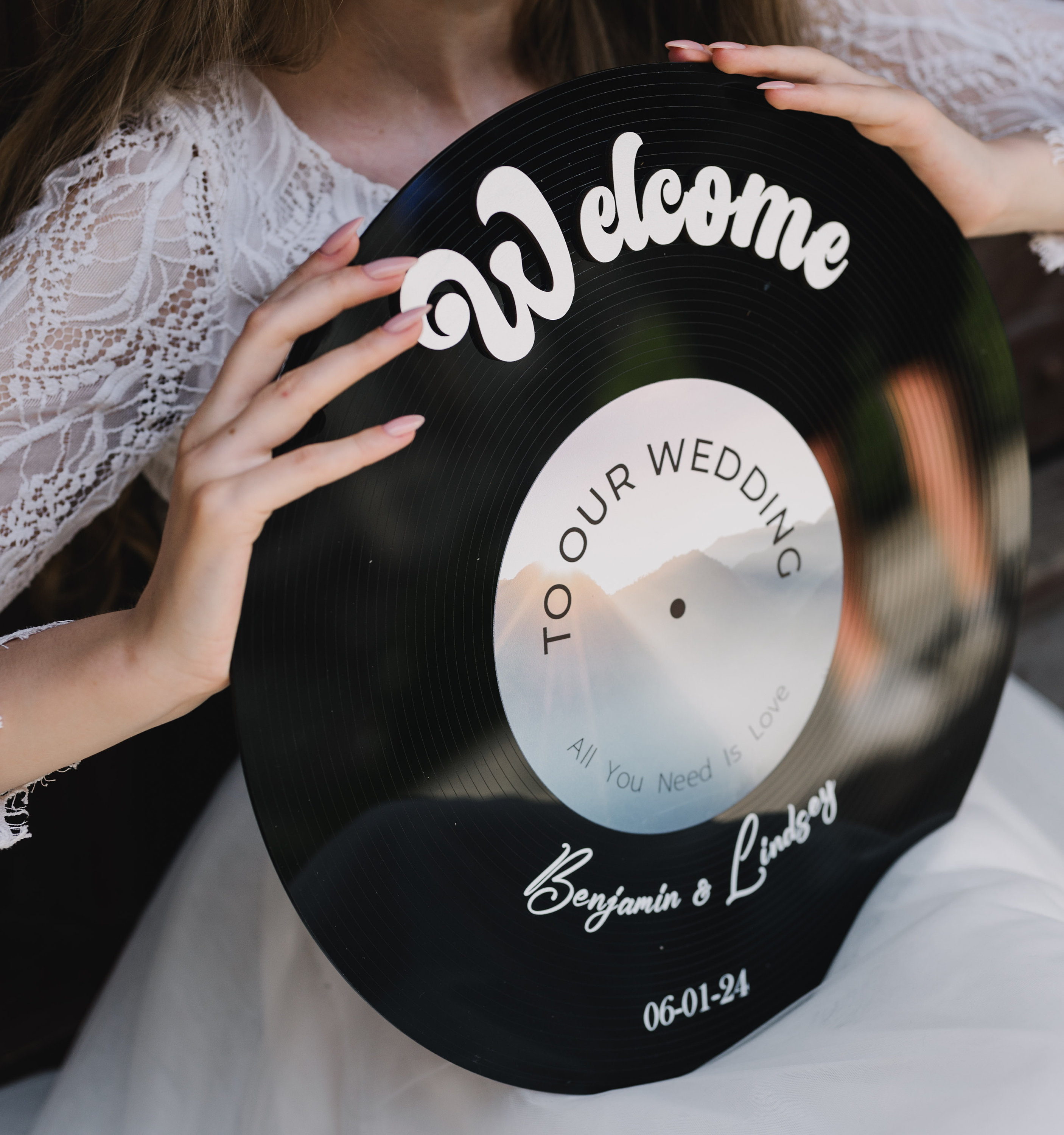 Retro Vinyl Record Wedding Welcome Sign: 70s Disco Music Theme - Etsy