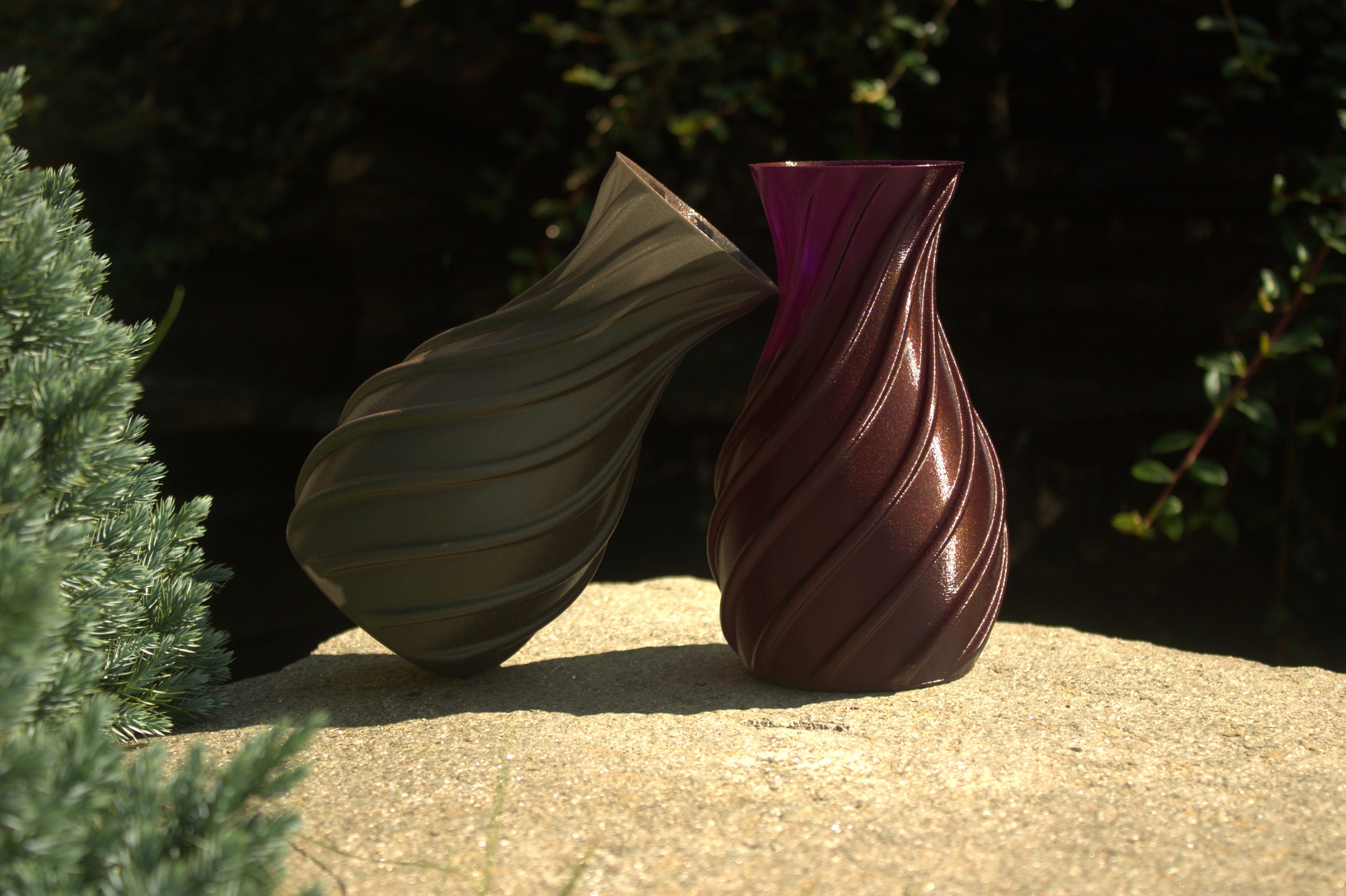 3D Printed Geometric Spiral Vase for Dried Flowers/ Futuristic Modern Shape Vase/ Fancy Centerpiece Decoration Object/Housewarming Art Deco