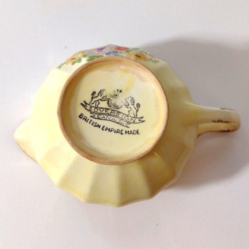 Vintage Sovereign Potters Canada British Empire Made Gravy Boat / Creamer image 6