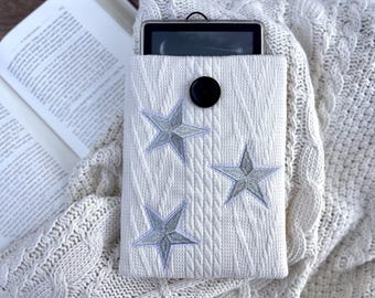 Pochette rembourrée pour Kindle avec bouton, pochette pour liseuse avec écussons brodés, cadeau pour les amateurs de lecture et les rats de bibliothèque, cadeau pour lecteur
