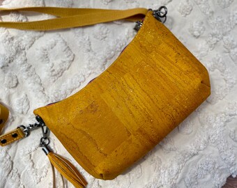 Petit sac à bandoulière croissant en cuir de liège - Sac à main minimaliste à fermeture éclair pour tous les jours et les voyages