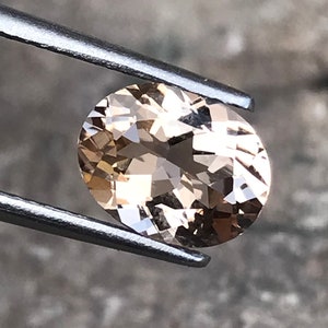 Peach Morganite Gemstone: 1.30 Carat, 9MM Oval, June Birthstone