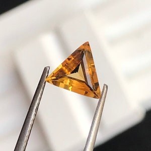 Natürliche Gelbe Citrin Dreieck 7,5 MM 1 Karat November Birthstone für Schmuck.