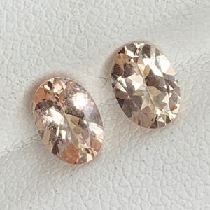 Natural Peach Morganite Pair: 1.60 Carat Oval Gemstones