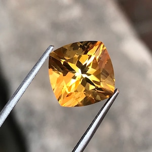 Natural 10 MM Citrine Cushion Gemstone - Citrine Cushion Cut - Citrine 4.80 Carat - November Birthstone - Gemstone For Jewellery.