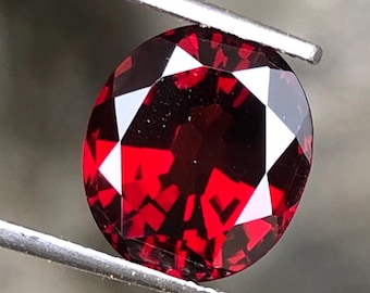 Red Garnet Oval 10mm - Natural 4.10 Carat January Birthstone for Jewelry making