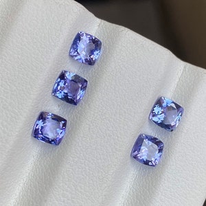 Natürliches Tansanit Lot: 3.00 Karat, 5 MM Kissenschliff, Dezember Geburtsstein
