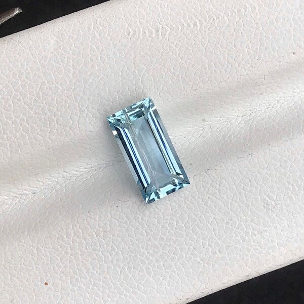 Natural Unheated Aquamarine - 10 MM Aquamarine Baguette - Step Cut Aquamarine - March Birthstone - 1.60 Carat Aquamarine.