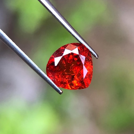 Natural Spessartine Garnet Heart 8.5mm – Fanta Mandarin Loose