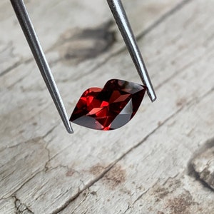 Natural Mozambique Garnet 10 MM Garnet Lips January Birthstone 1.90 Carat Lips Garnet For Jewelry Red Garnet Lips Cut Fancy Gems image 5