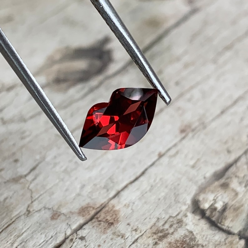 Natural Mozambique Garnet 10 MM Garnet Lips January Birthstone 1.90 Carat Lips Garnet For Jewelry Red Garnet Lips Cut Fancy Gems image 7