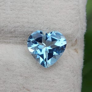 Natural unheated aquamarine heart shape - 7 mm aquamarine heart shape - march birthstone - 0.80 carat aquamarine - aquamarine for jewellery.
