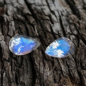 Natural Rainbow Moonstone Pair - 8 MM Moonstone Pear Pair - 1.20 Carat Pair - Faceted Moonstone - Blue Flash Moonstone - Pear Cut Moonstone.