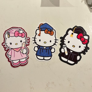 卒業式キティトッパー、卒業式テーマのフラワートッパー、香港卒業生トッパー、香港ラモブショントッパー、卒業式トッパーホルダー、2024年卒業生