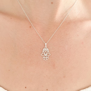Sterling Silver Hamsa Pendant Necklace, Minimalist Hamsa Hand Pendant Necklace, Dainty Silver Necklace