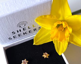 Daffodil Stud Earrings – 14ct Gold Plated with 18ct Rose Gold, March Birth Flower Jewellery, Spring Gift for Her, Welsh Cymru Jewellery